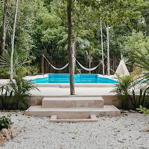 Lunita Jungle Hotel